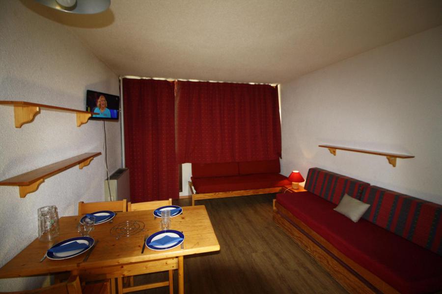 Rent in ski resort Studio sleeping corner 4 people (201CL) - Résidence Home Club 2 - Tignes - Living room