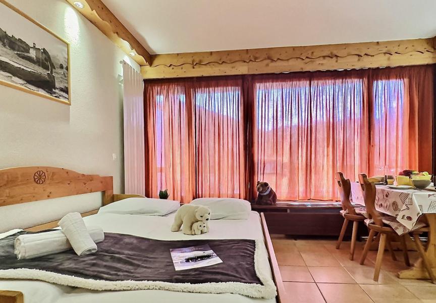 Rent in ski resort Studio sleeping corner 4 people (862) - Résidence le Bec Rouge - Tignes - Living room