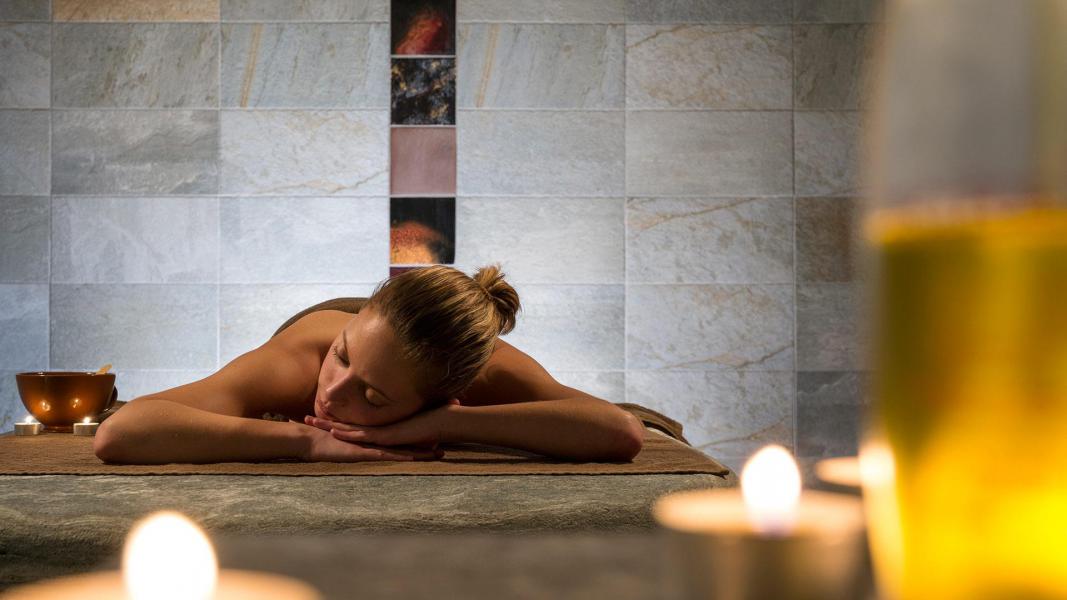 Location au ski Résidence le Lodge des Neiges - Tignes - Massage