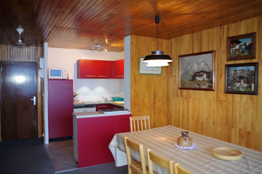 Rent in ski resort 3 room duplex apartment 8 people (A7CL) - Résidence le Prémou - Tignes - Table