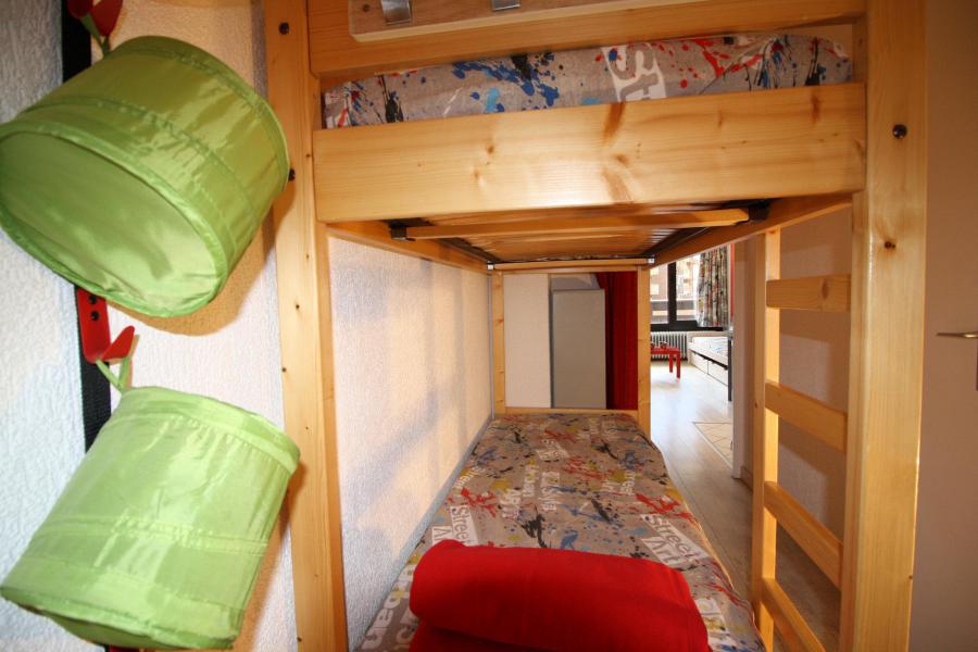 Rent in ski resort Studio sleeping corner 4 people (205CL) - Résidence le Slalom - Tignes - Sofa-bed