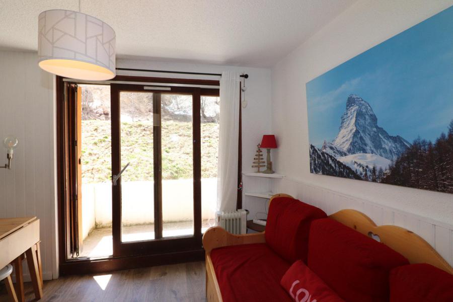 Rent in ski resort Studio cabin 5 people (4) - Résidence les Olympiques - Tignes - Living room