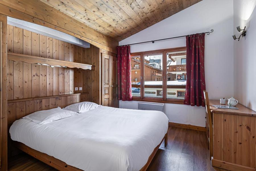 Rent in ski resort 3 room duplex mezzanine apartment 8 people (4) - Résidence Les Suites du Val Claret - Tignes - Bedroom