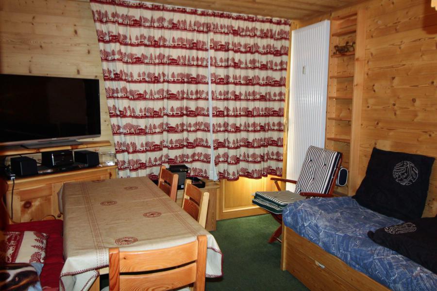 Rent in ski resort Studio 2 people (A2CL) - Résidence Les Tufs - Tignes - Living room