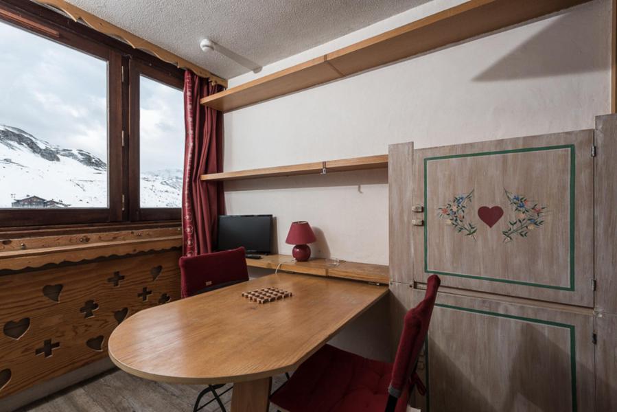 Rent in ski resort Studio 2 people (1112) - Résidence Palafour - Tignes - Living room