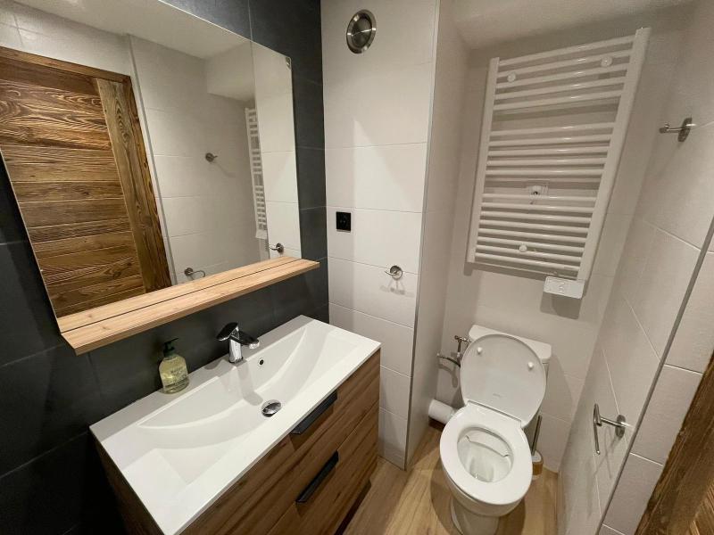 Rent in ski resort 2 room apartment sleeping corner 6 people (203) - Résidence Rond Point des Pistes A - Tignes - Shower room