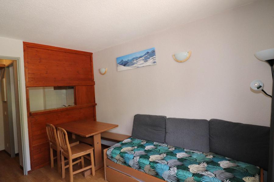 Rent in ski resort Studio cabin 4 people (B125) - Résidence Rond Point des Pistes B - Tignes - Living room