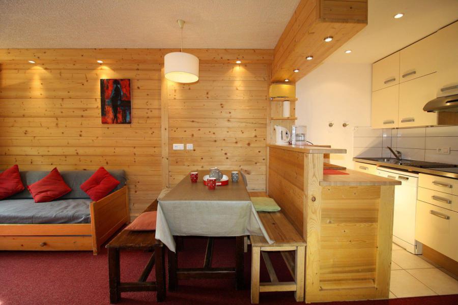 Rent in ski resort 2 room apartment sleeping corner 6 people (32CL) - Résidence Tour du Lac - Tignes - Living room
