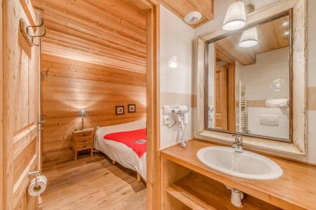 Rent in ski resort 7 room chalet 12 people (CH) - Chalet Aspen - Tignes - Master bedroom