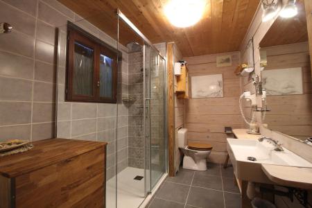 Rent in ski resort 4 room apartment 8 people (1P) - Chalet Bobech - Tignes - Shower room