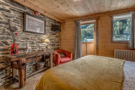 Rent in ski resort Semi-detached 7 room chalet 12 people (CH) - Chalet Colettine - Tignes