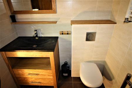 Rent in ski resort 2 room apartment sleeping corner 6 people (CL) - Chalet de la Tour - Tignes - Shower room