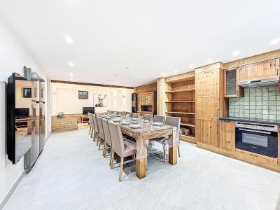Rent in ski resort 8 room triplex chalet 14 people - Chalet La Bergerie - Tignes - Dining area