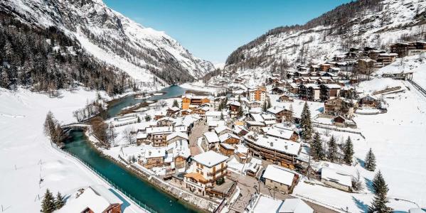 Rent in ski resort Chalet La Sachette - Tignes - Winter outside