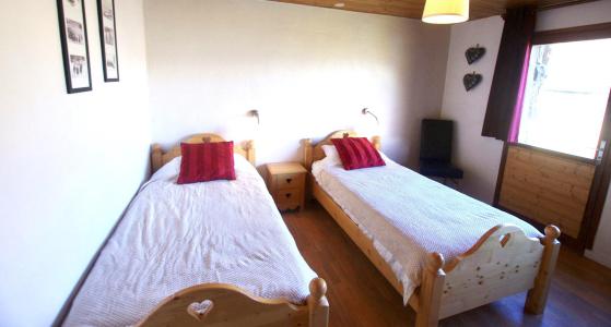 Rent in ski resort 8 room chalet 15 people (CH) - Chalet Pré-Saint-Jacques - Tignes - Bedroom