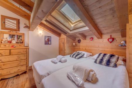 Rent in ski resort 7 room chalet 12 people (CH) - Chalet Zanskar - Tignes