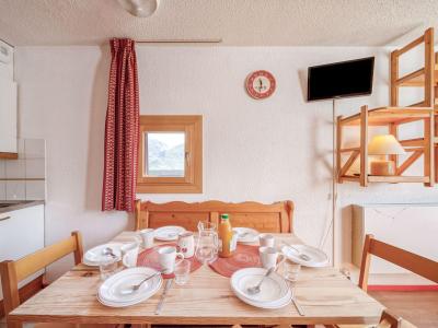 Ski verhuur Appartement 2 kamers 6 personen (7) - Home Club - Tignes - Woonkamer