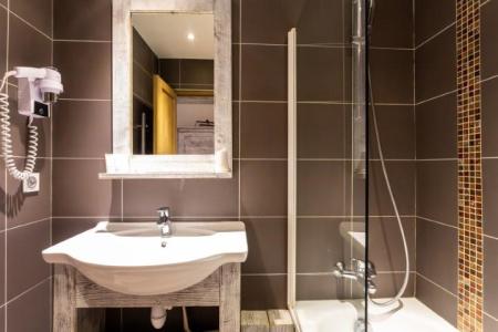 Rent in ski resort Bedroom for 2-4 people () - L'Aiguille Percée - Tignes - Bathroom