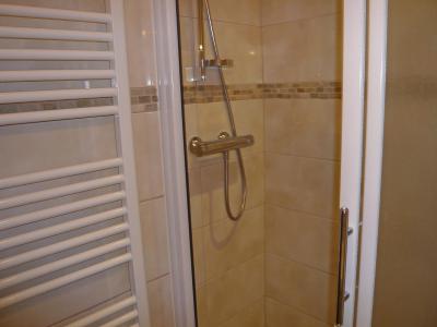 Rent in ski resort 2 room apartment sleeping corner 5 people (6) - La Divaria - Tignes - Shower room