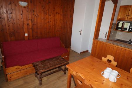 Ski verhuur Studio bergnis 4 personen (113) - La Résidence Home Club - Tignes - Woonkamer