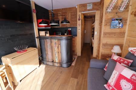 Rent in ski resort Studio sleeping corner 4 people (002) - La Résidence Home Club - Tignes - Living room