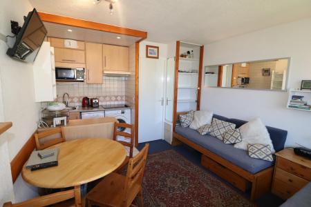 Rent in ski resort Studio sleeping corner 4 people (180) - La Résidence Home Club - Tignes - Living room