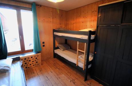 Rent in ski resort 2 room apartment 6 people (B-05) - La Résidence les Tufs - Tignes - Bedroom