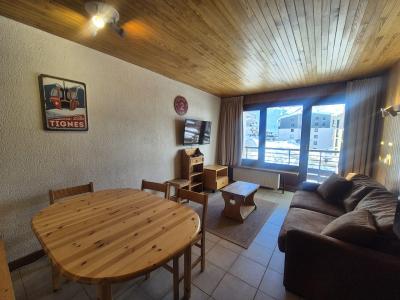 Rent in ski resort 2 room apartment sleeping corner 6 people (A10) - La Résidence les Tufs - Tignes - Living room