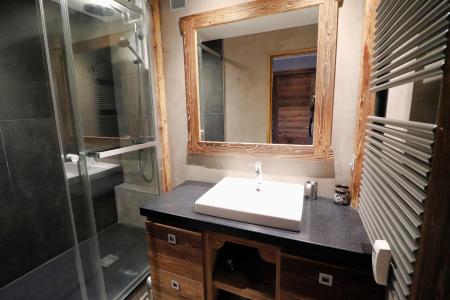 Rent in ski resort 2 room apartment 4 people (13) - La Résidence Pramecou - Tignes - Shower room