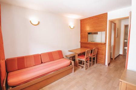 Rent in ski resort Studio cabin 4 people (222) - La Résidence Rond Point des Pistes C - Tignes - Living room