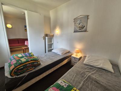 Rent in ski resort Studio cabin 4 people (1103) - Le Hameau du Borsat 1&2 - Tignes - Bedroom