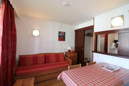 Rent in ski resort Studio cabin 4 people (1103) - Le Hameau du Borsat 1&2 - Tignes - Living room