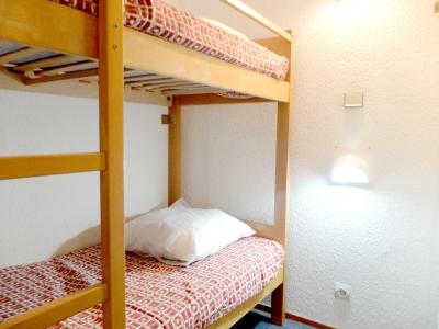 Skiverleih 2-Zimmer-Holzhütte für 6 Personen (3032) - Le Hameau du Borsat 3 - Tignes - Offener Schlafbereich