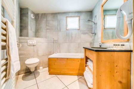 Rent in ski resort 3 room apartment sleeping corner 8 people (9) - Résidence Almes 1 - Tignes - Bathroom