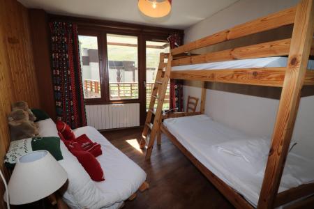 Rent in ski resort 3 room apartment 6 people (B1-02) - Résidence Curling B1-B2 - Tignes - Bedroom