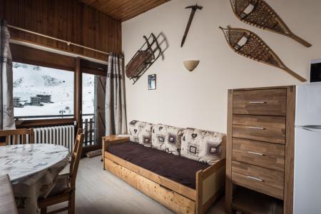 Rent in ski resort 2 room apartment sleeping corner 6 people (408) - Résidence Les Chaudes Almes - Tignes - Living room
