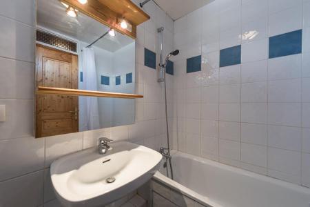 Rent in ski resort 3 room apartment 8 people (108) - Résidence Les Chaudes Almes - Tignes