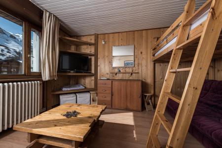 Rent in ski resort Studio 4 people (003) - Résidence Les Chaudes Almes - Tignes - Living room
