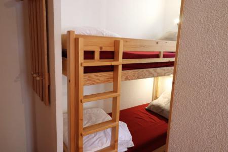 Rent in ski resort Studio cabin 4 people (26) - Résidence Plein Soleil - Tignes - Bunk beds