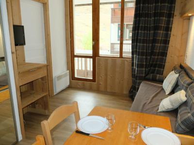 Rent in ski resort Studio cabin 4 people (094) - Résidence Rond Point des Pistes B - Tignes - Living room