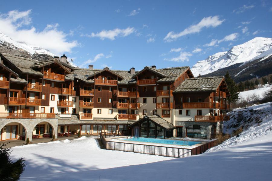 Rent in ski resort Les Alpages de Val Cenis By Resid&Co - Val Cenis - Winter outside