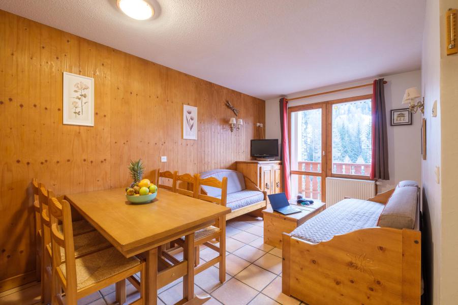 Rent in ski resort Les Balcons de Val Cenis le Haut - Val Cenis - Living room