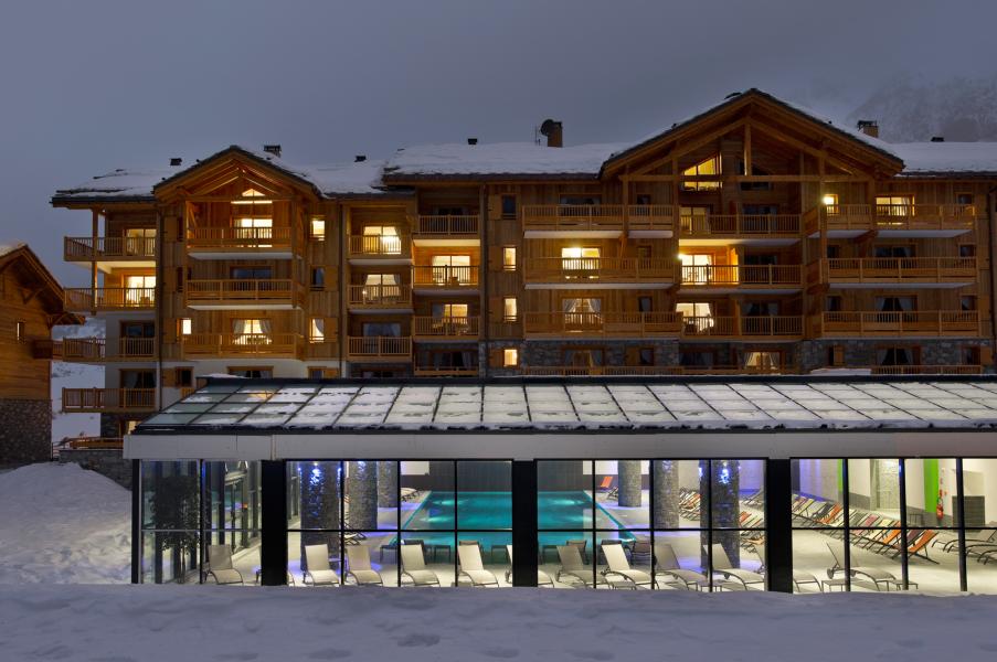 Rent in ski resort Résidence CGH Les Chalets de Flambeau - Val Cenis - Winter outside