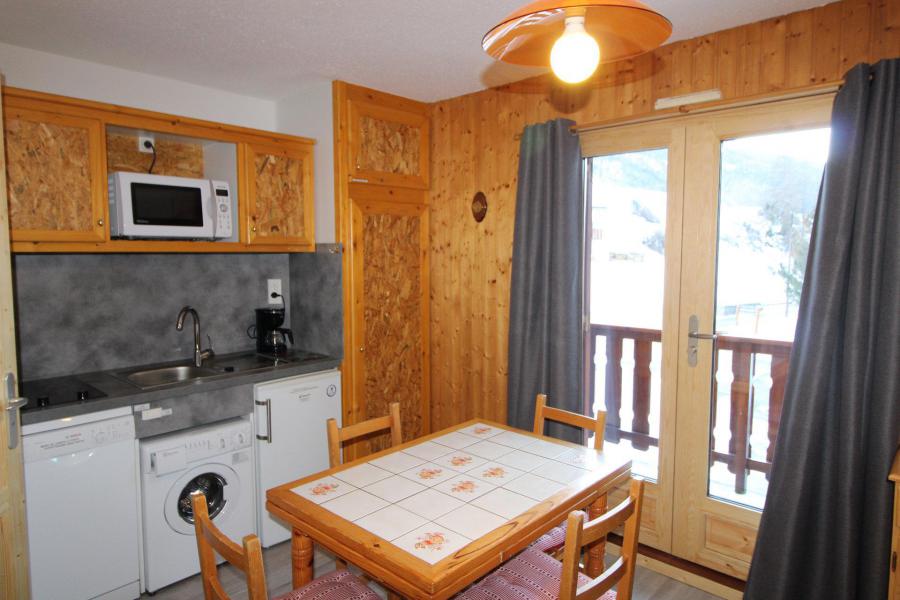 Location au ski Studio coin montagne 4 personnes (130) - Résidence Chevallier - Val Cenis - Cuisine
