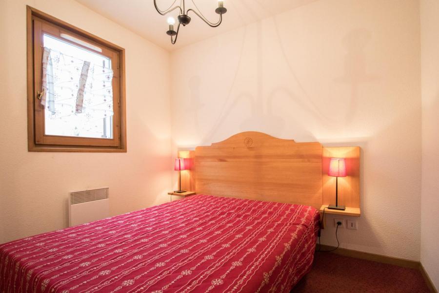 Rent in ski resort 3 room apartment 6 people (A63) - Résidence le Bonheur des Pistes - Val Cenis - Bedroom
