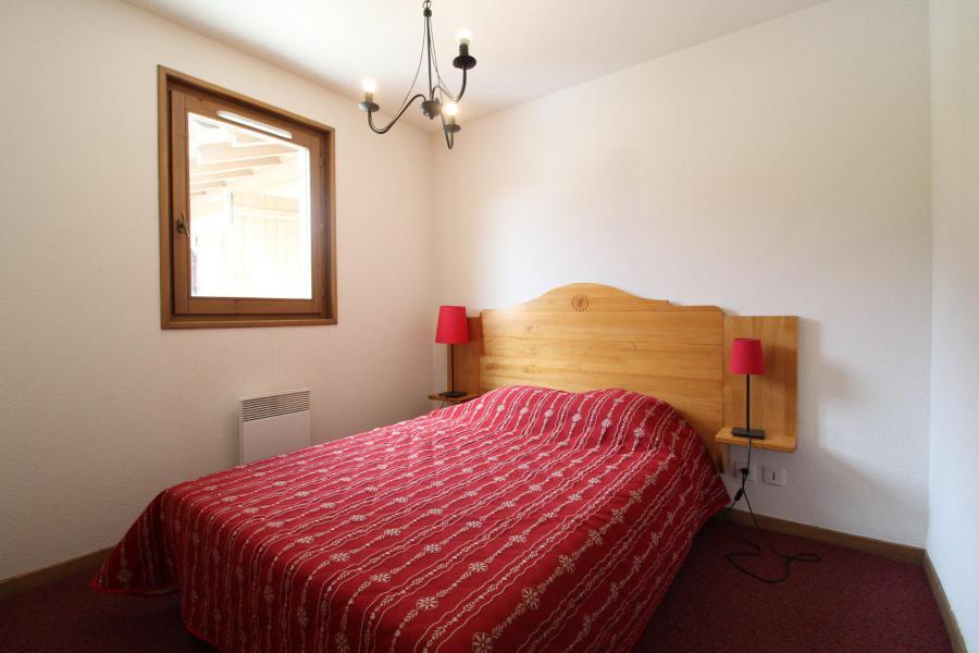 Rent in ski resort 3 room apartment 6 people (B33) - Résidence le Bonheur des Pistes - Val Cenis - Bedroom