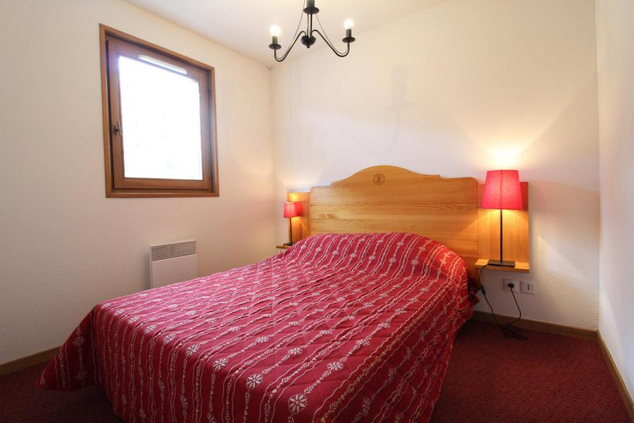 Rent in ski resort 3 room apartment 6 people (B38) - Résidence le Bonheur des Pistes - Val Cenis - Bedroom