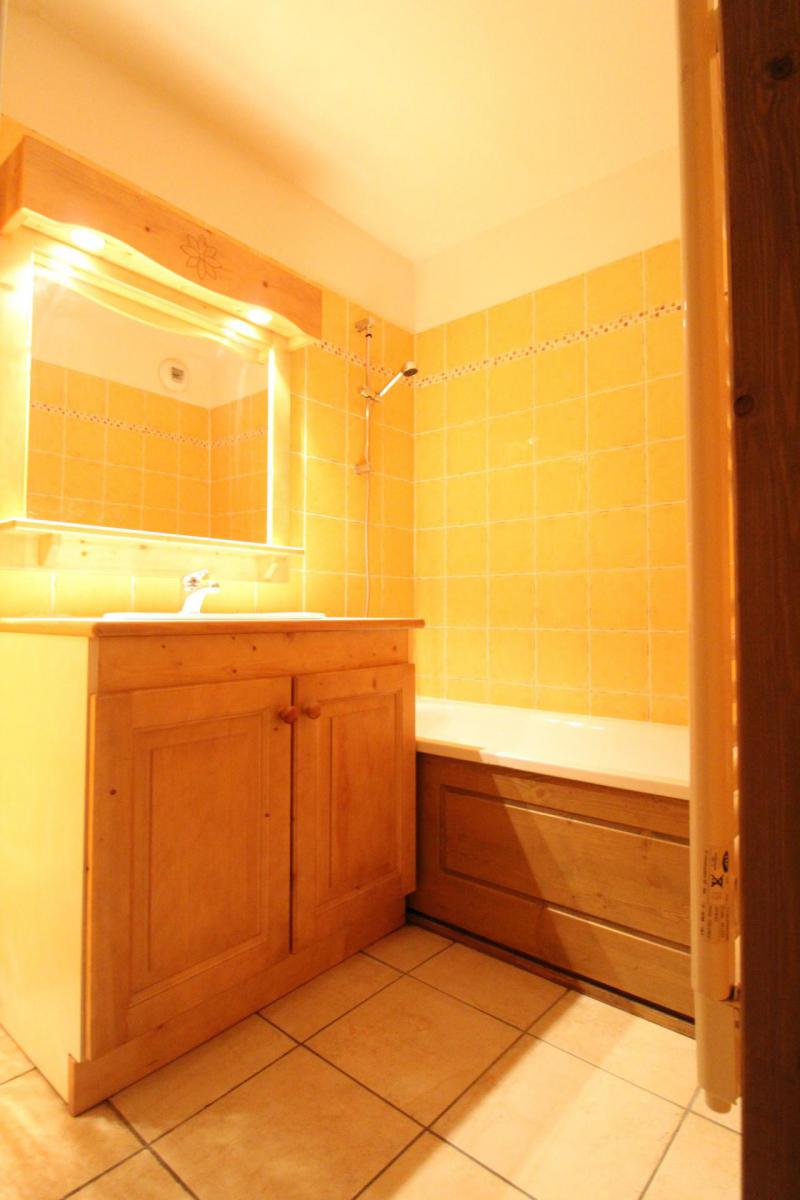 Rent in ski resort 3 room apartment 6 people (B43M) - Résidence le Bonheur des Pistes - Val Cenis - Bathroom