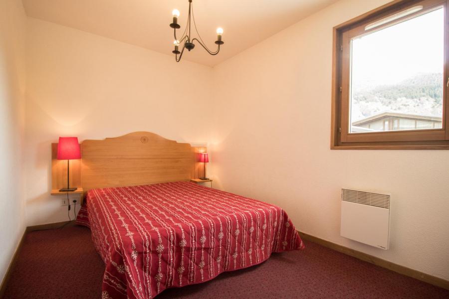 Rent in ski resort 3 room apartment 7 people (B16) - Résidence le Bonheur des Pistes - Val Cenis - Bedroom