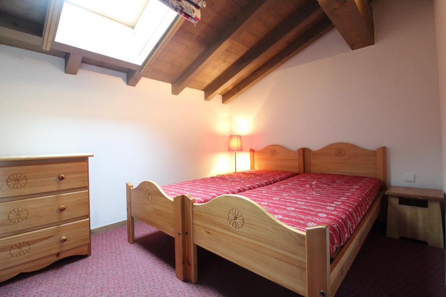 Rent in ski resort 5 room duplex apartment 10 people (B37) - Résidence le Bonheur des Pistes - Val Cenis - Bedroom